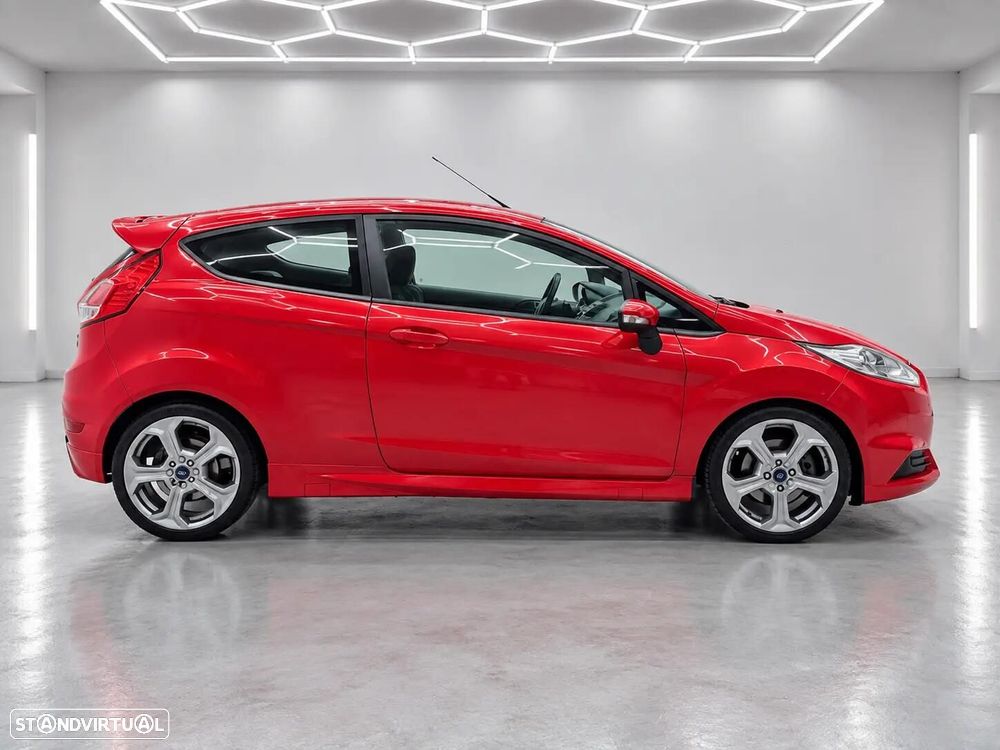 Ford Fiesta 1.6 EcoBoost c/ Pack Pele Desportiva ST - 5