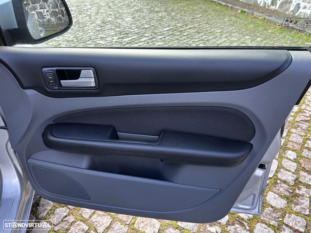 Ford Focus SW 1.6 TDCi Sport - 34