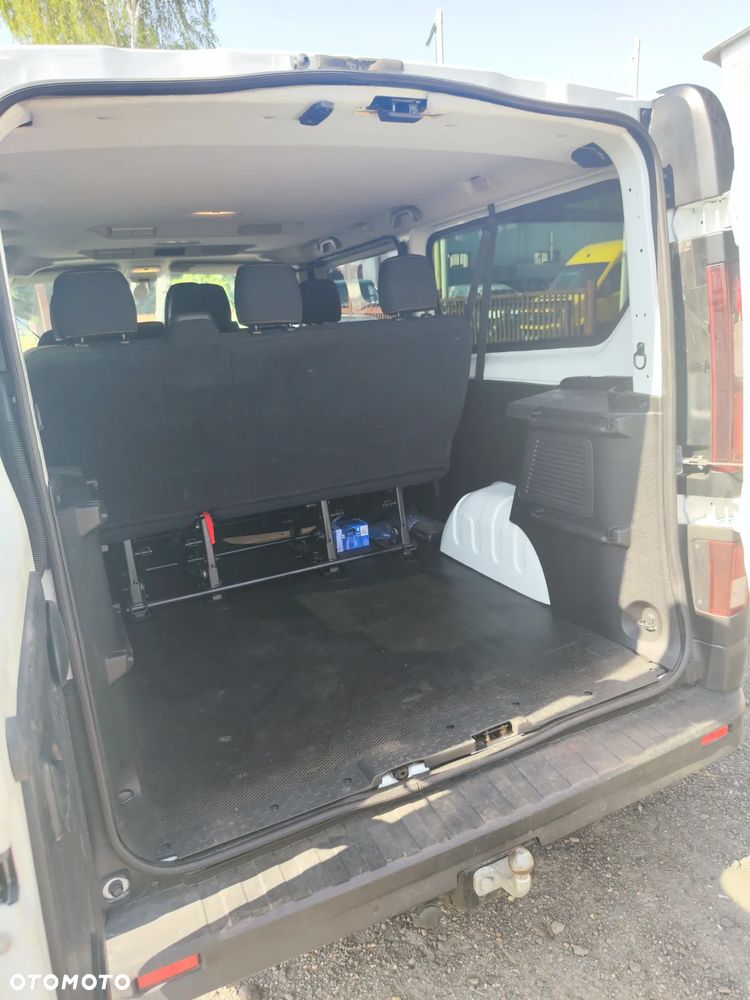 Opel Vivaro - 9