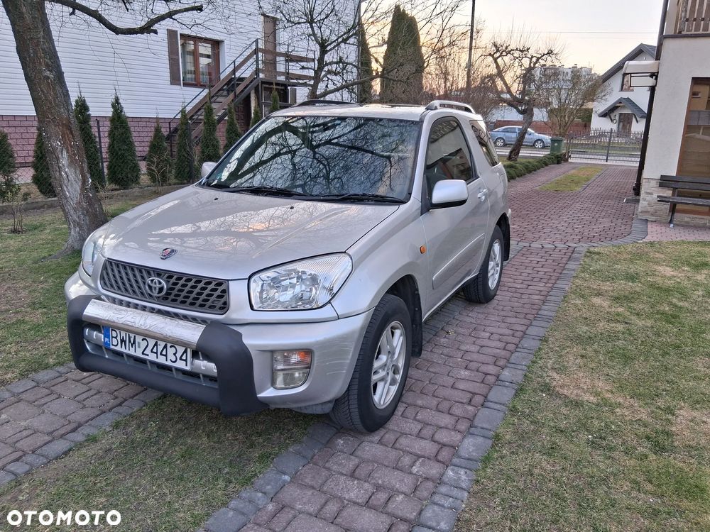Toyota RAV4 - 1