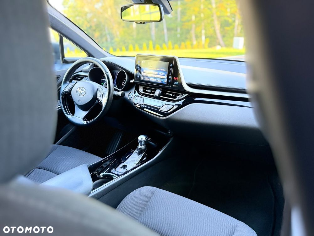 Toyota C-HR - 10