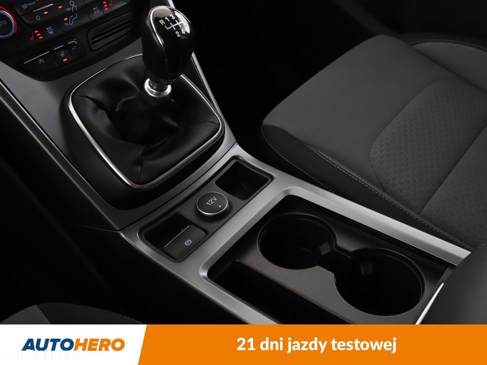 Ford Kuga - 26