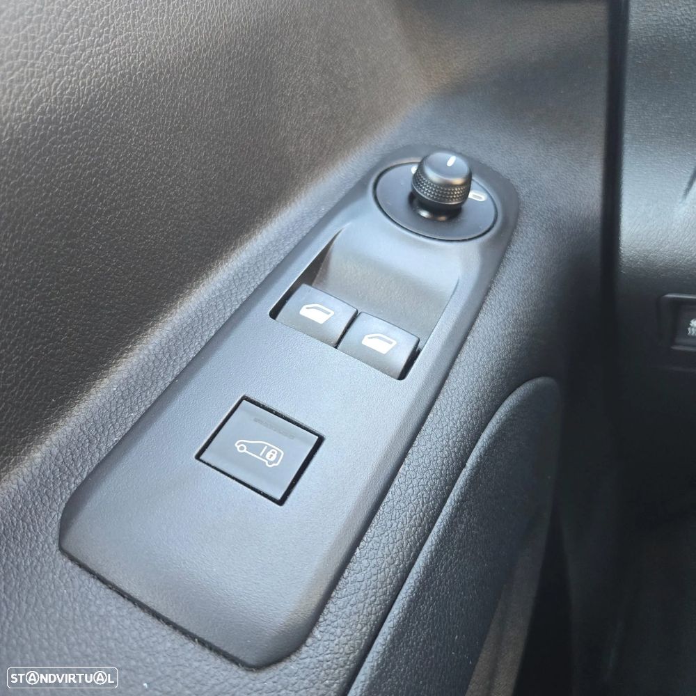 Peugeot E-Partner 50kW - 11