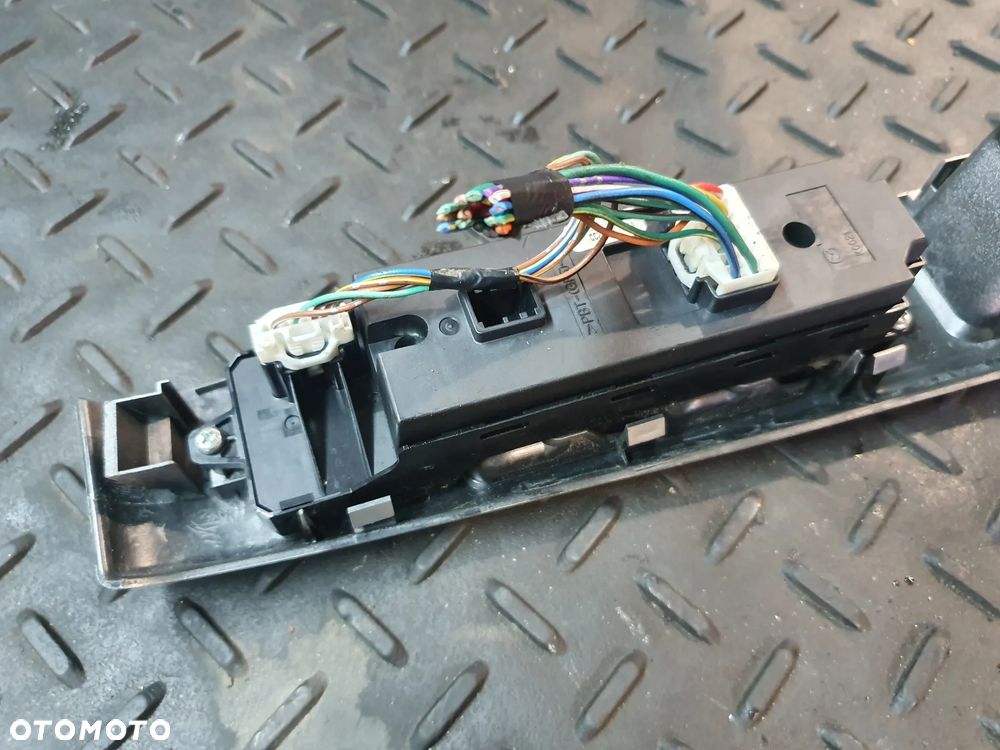 MAZDA 5 I CR PRZEŁĄCZNIK PANEL SZYB LEWY PRZÓD EUROPA  CC2966350A - 4