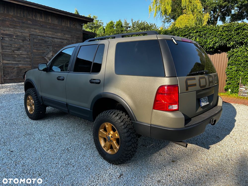Ford Explorer 4.6 - 5