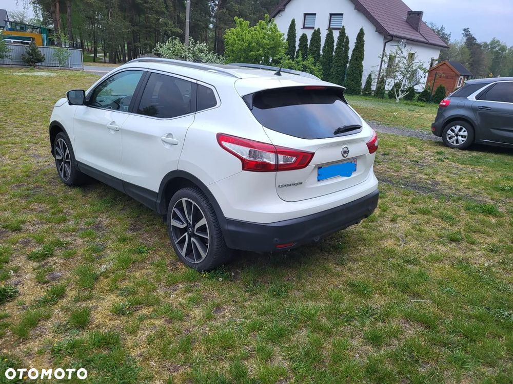 Nissan Qashqai 1.6 DCi Xtronic N-Connecta - 6