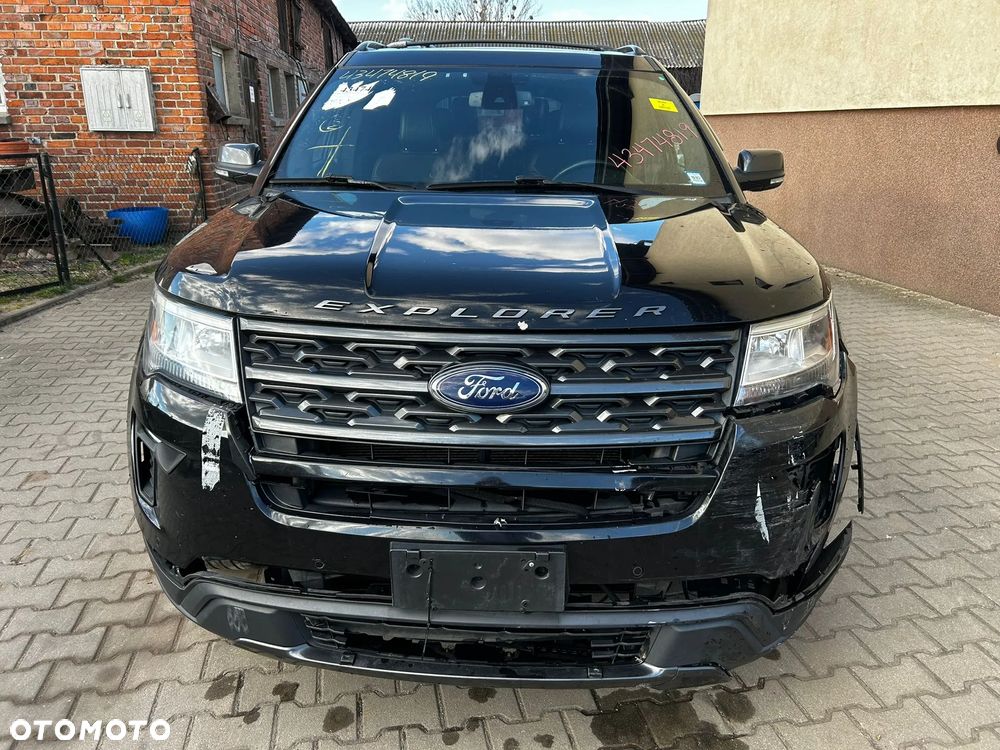 Ford Explorer - 4