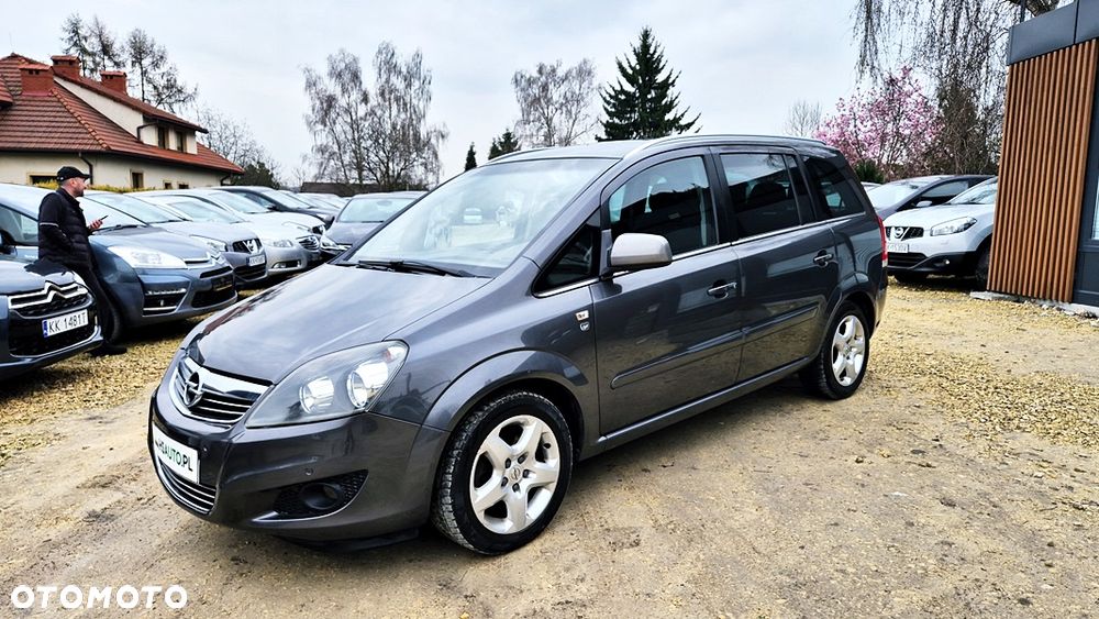 Opel Zafira 1.8 Cosmo EU5 - 25