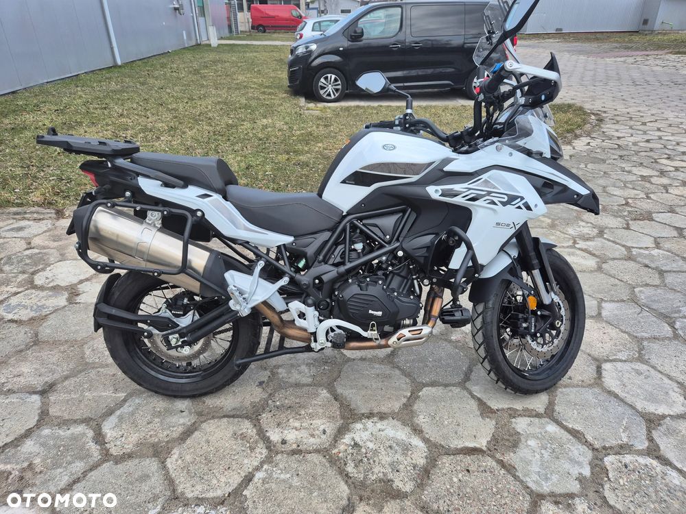 Benelli TRK 502X - 8