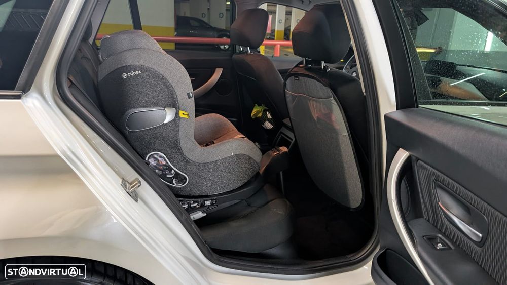 BMW 320 d Auto - 14