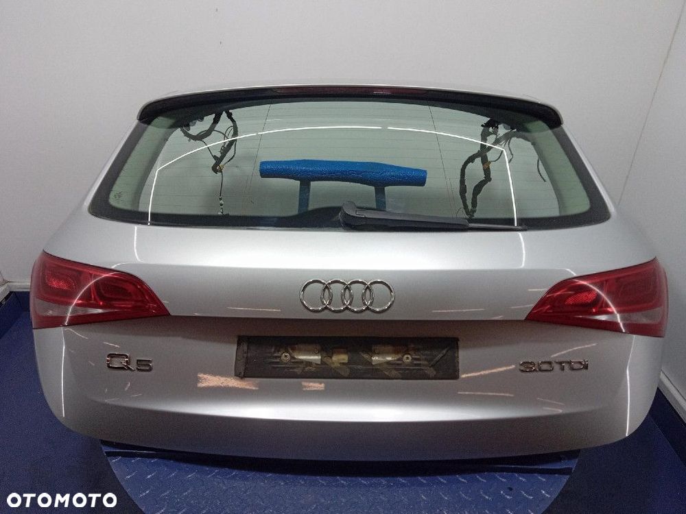 AUDI Q5 I 8R 08- TYLNA KLAPA BAGAŻNIKA  UK LX7W - 1