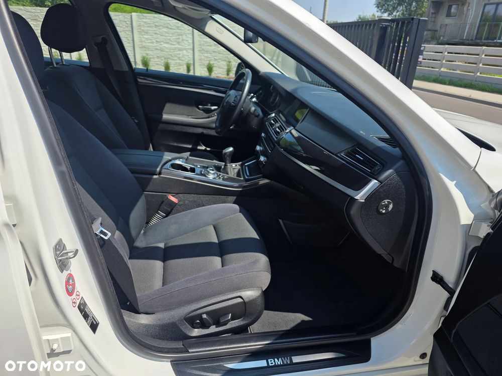 BMW Seria 5 520d - 6