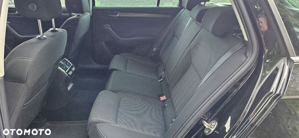 Skoda Superb 2.0 TDI SCR 4x4 Style DSG - 32
