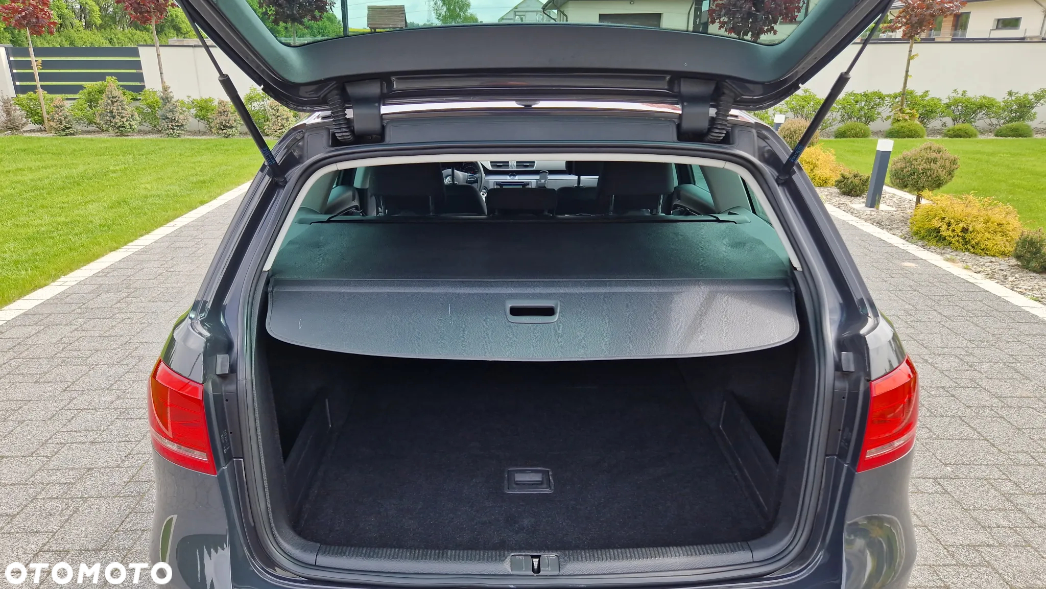 Volkswagen Passat Variant 2.0 Blue TDI SCR Comfortline - 32