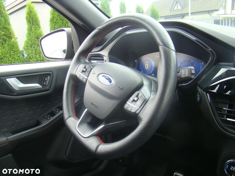 Ford Kuga 1.5 EcoBoost ST-LINE - 32