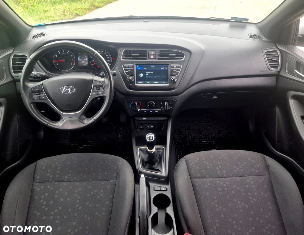 Hyundai i20 1.2 Classic + - 8