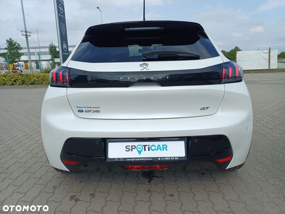 Peugeot 208 - 5