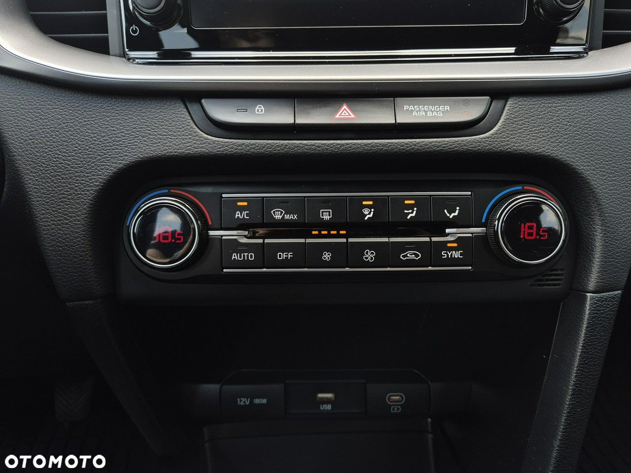 Kia Ceed - 24
