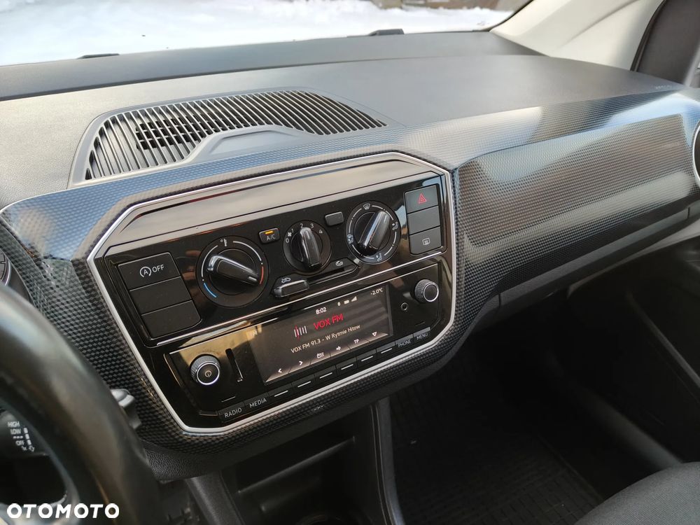 Volkswagen up! 1.0 move - 17