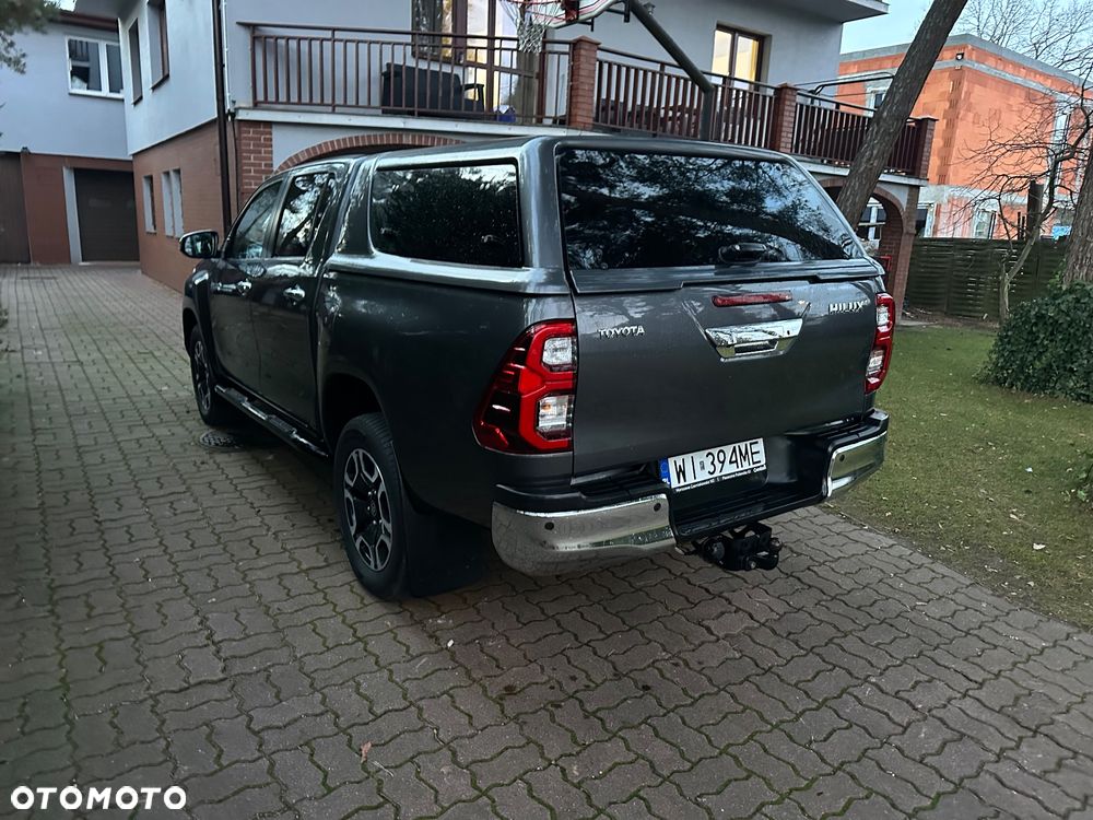 Toyota Hilux - 4