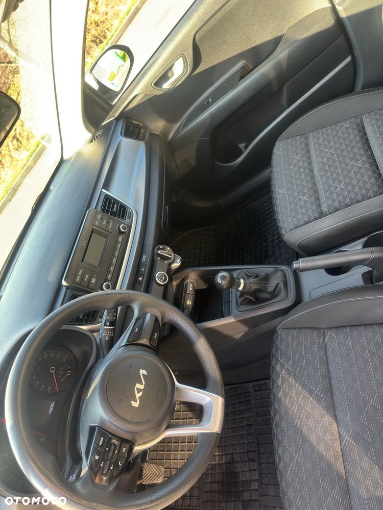 Kia Rio 1.2 M - 10