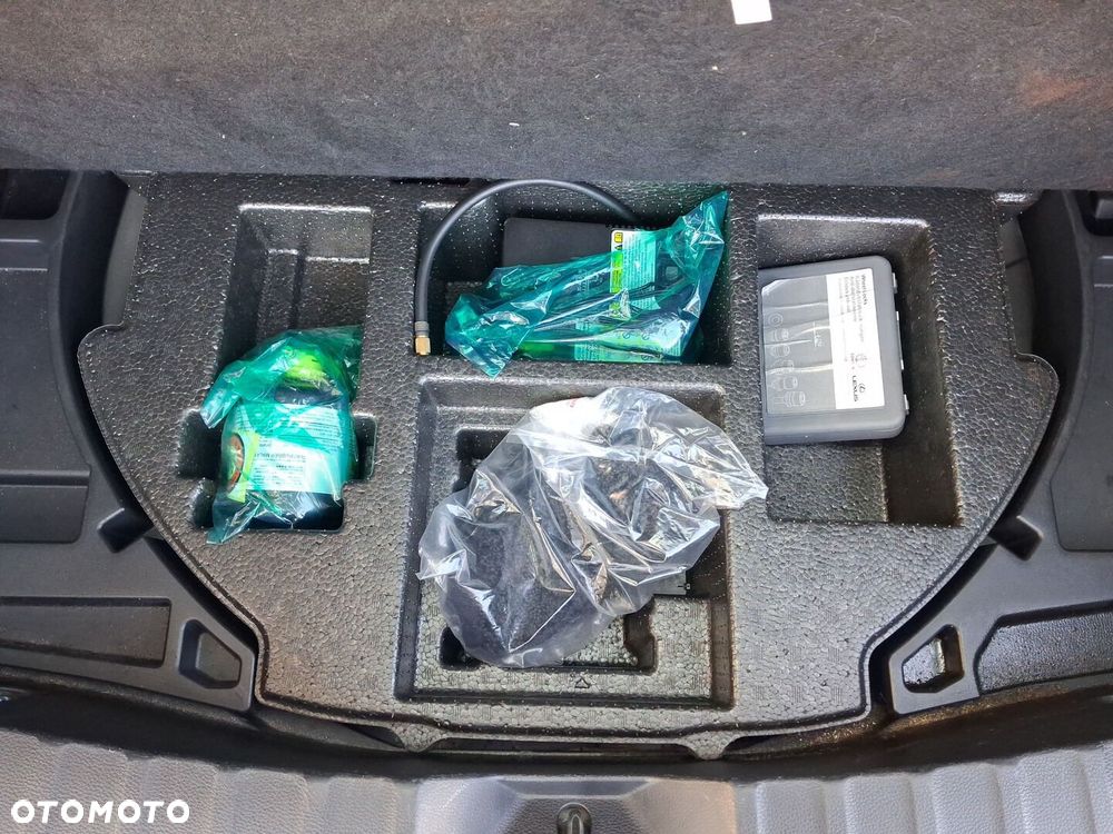 Toyota Corolla Cross - 25
