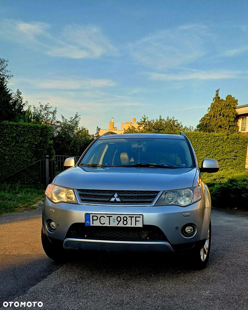 Mitsubishi Outlander 2.0 DID Instyle - 1