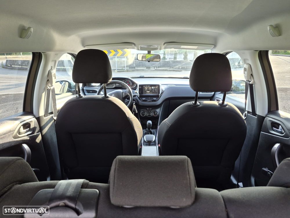 Peugeot 2008 1.2 PureTech Style - 16