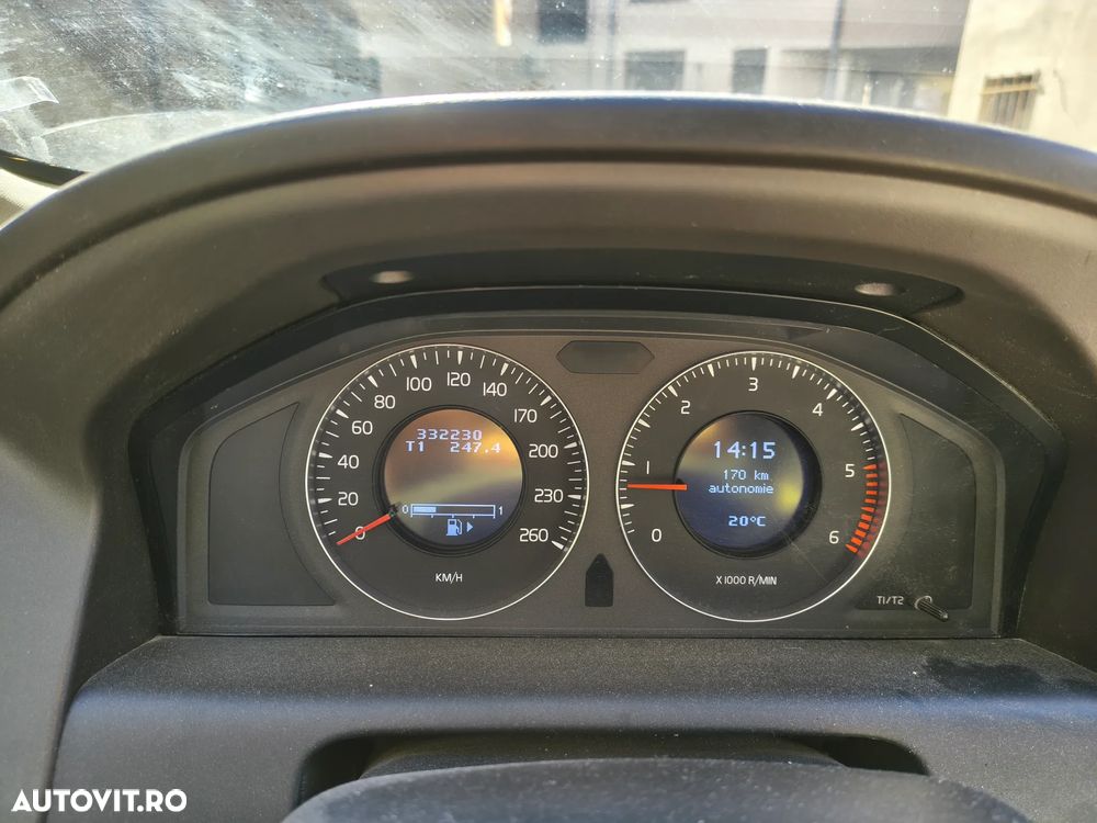 Volvo XC 60 2.4D DRIVe - 9