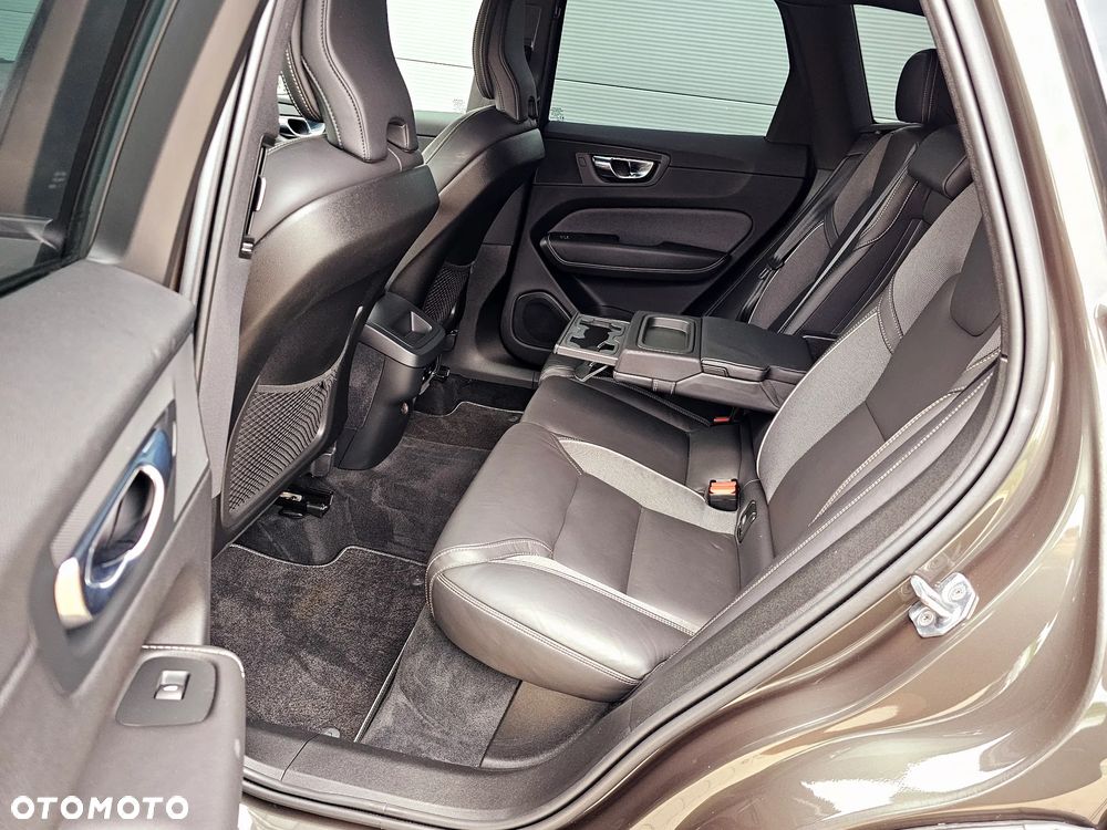 Volvo XC 60 D4 Geartronic RDesign - 5