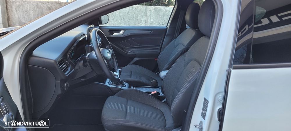 Ford Focus 1.0 EcoBoost Active X - 12