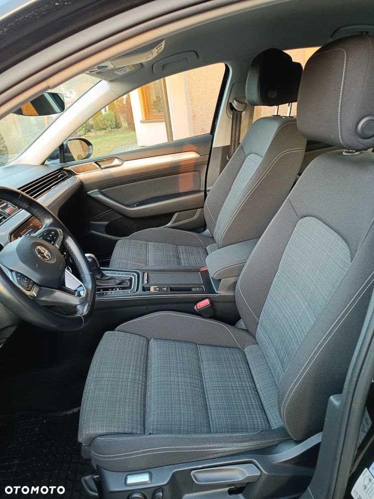 Volkswagen Passat 2.0 TDI EVO Business DSG - 11