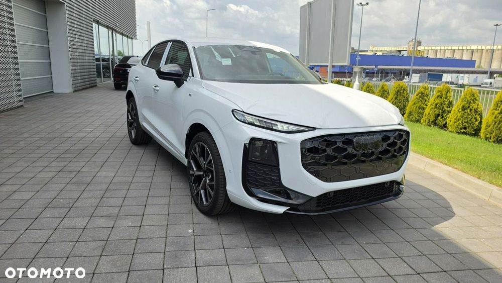 Audi Q3 Sportback - 6