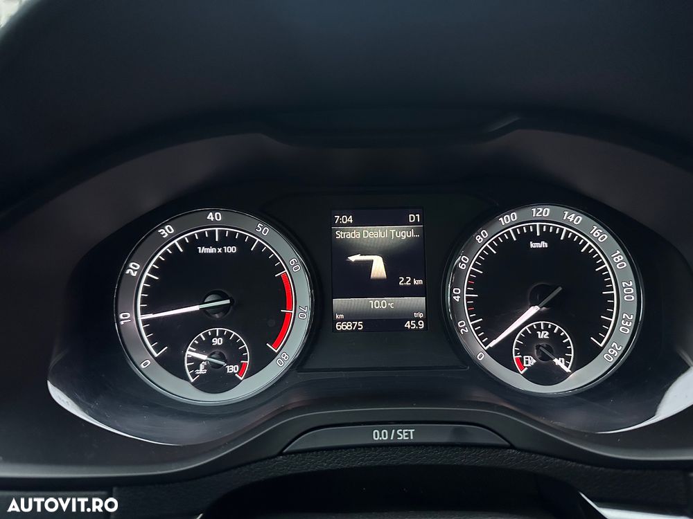 Skoda Karoq 1.5 TSI DSG Ambition - 11