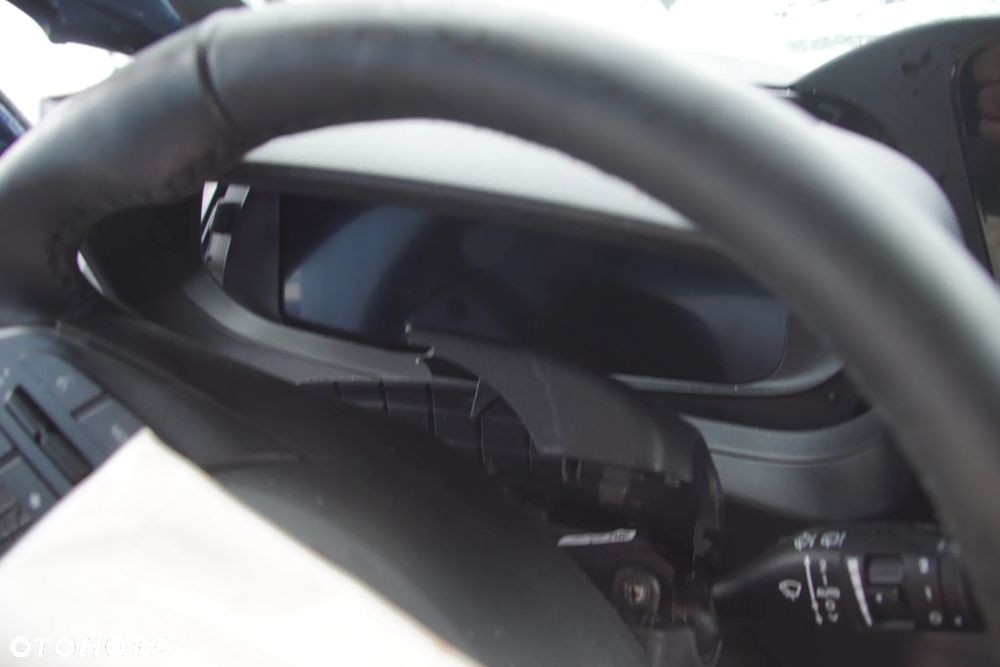 Auto na części - Hyundai Bayon Lift 1.0 T-GDI 90 KM G3LE D7GF1 UC3 2026R Silnik Skrzynia Drzwi Błotnik Klapa Zderzak Lampa Lusterko Klamka Szyba Deska Kokpit Sterownik Moduł Czujnik Licznik Wyświetlacz Panel Kierownica - 12
