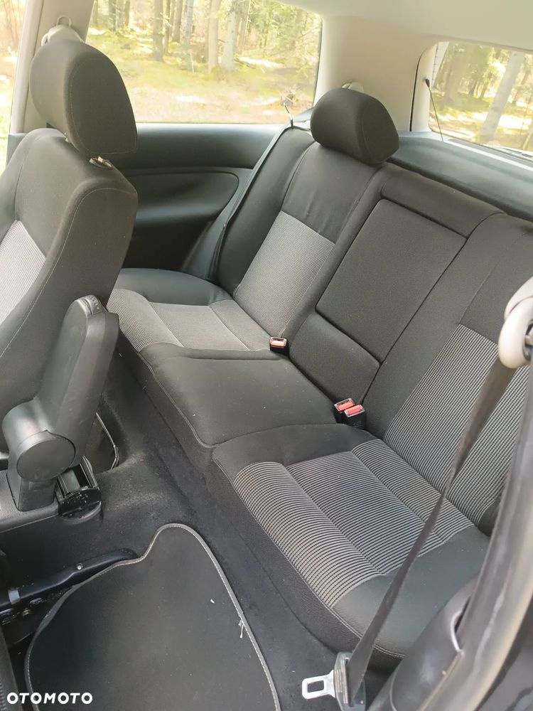 Volkswagen Golf 1.6 - 12