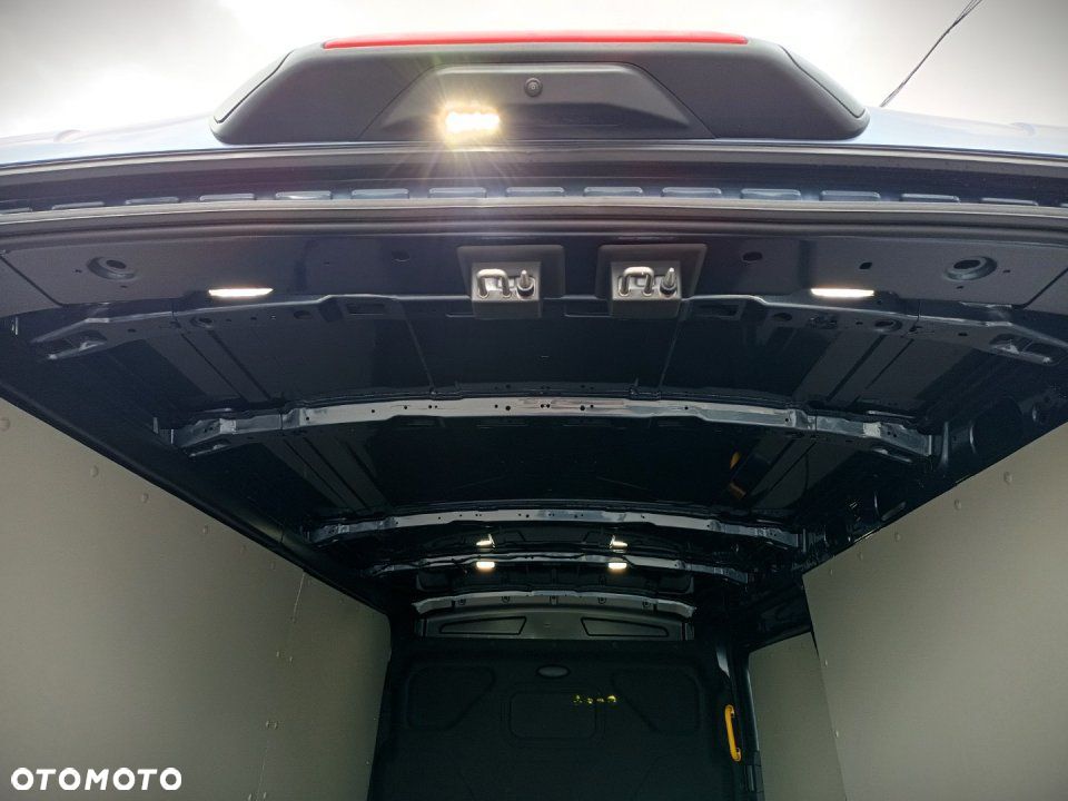 Ford Transit - 12