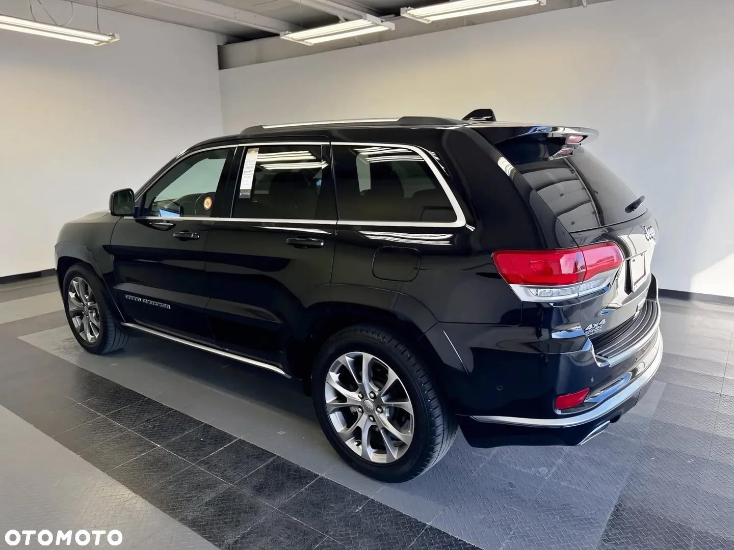 Jeep Grand Cherokee 5.7 V8 Summit