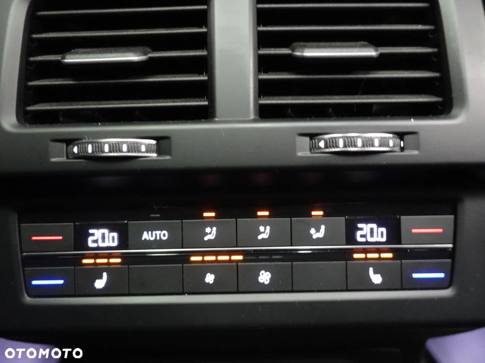 Volkswagen Touareg 4.0 V8 TDI SCR 4Motion Automatik - 21