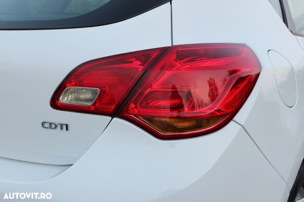 Opel Astra 1.7 CDTI DPF Cosmo - 29