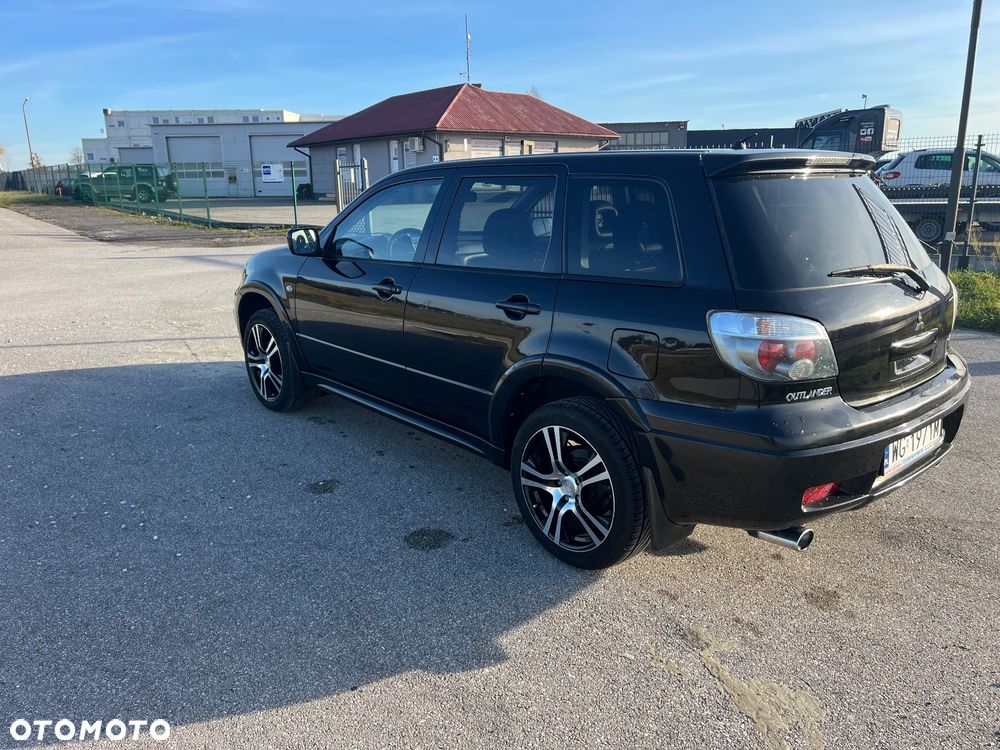 Mitsubishi Outlander 2.0 Turbo 4WD - 6