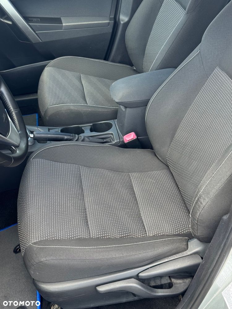 Toyota Auris - 14