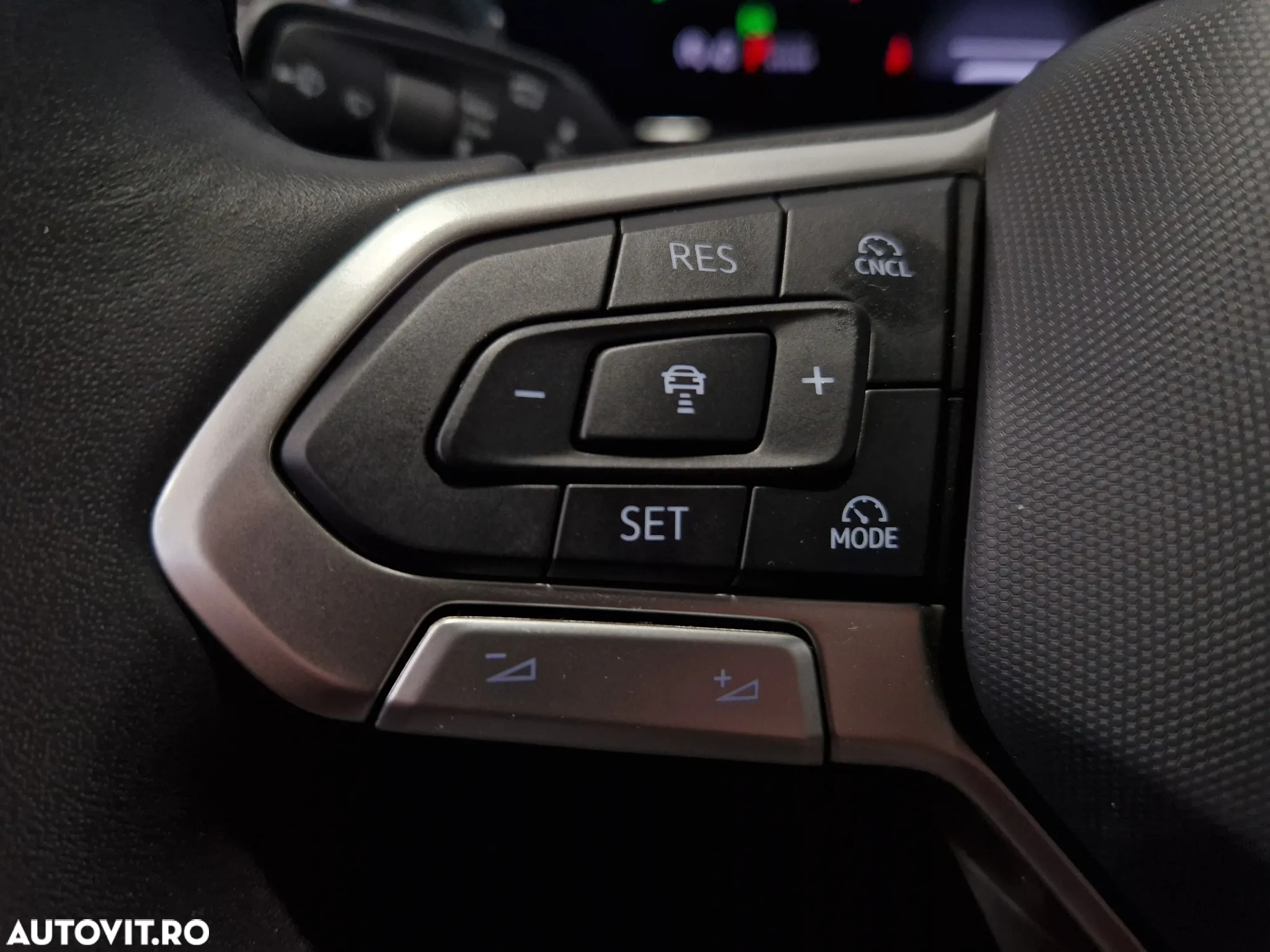 Volkswagen Passat - 18