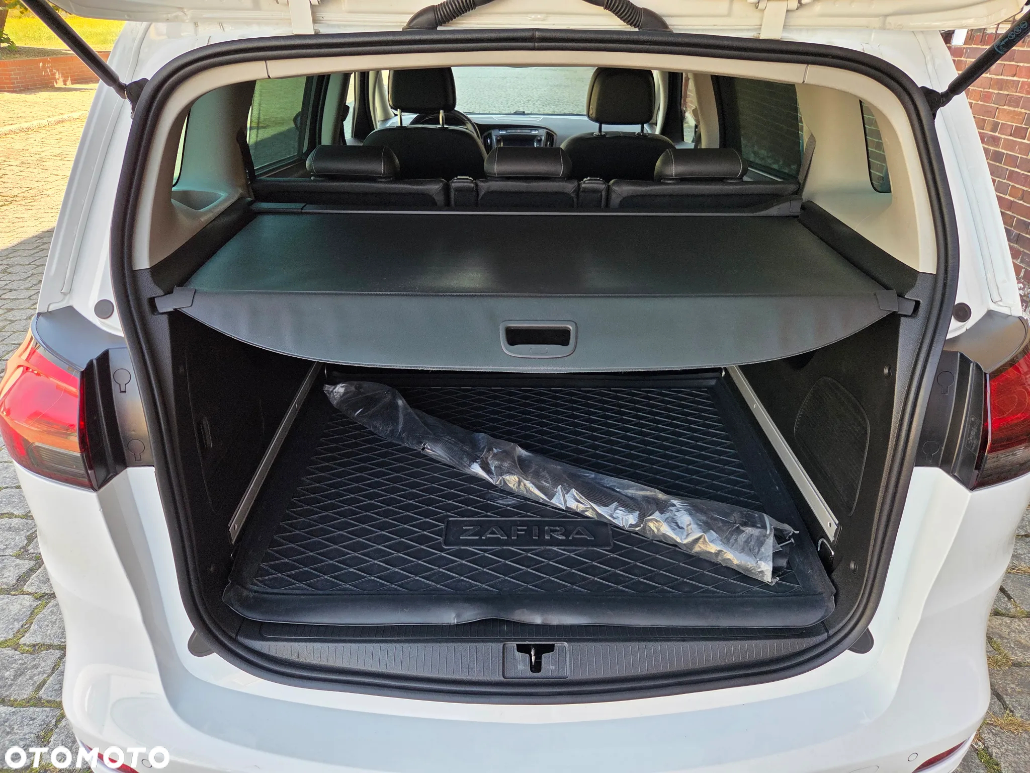 Opel Zafira Tourer 1.6 SIDI Turbo Innovation - 28