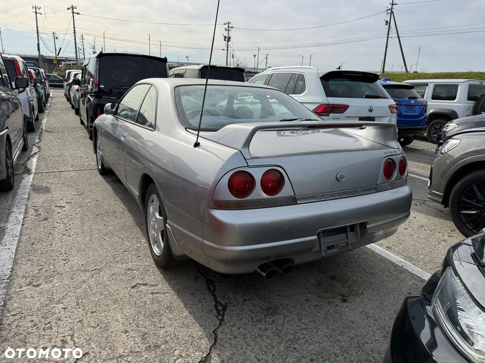 Nissan Skyline - 3