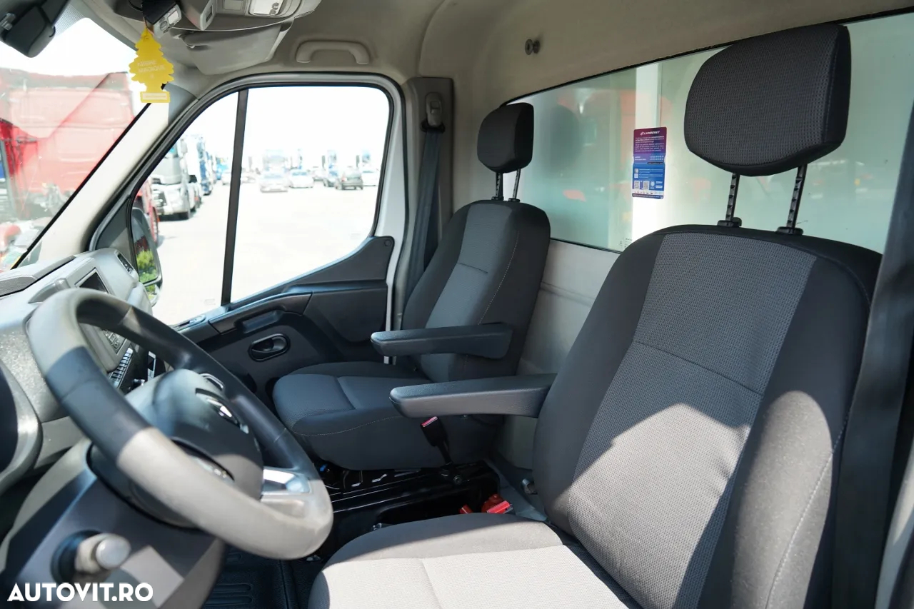 Renault MASTER / FRIGIDER / LAMBERT / UNITATE CARRIER XARIOS 350 / ELEVATOR DHOLLANDIA 750 KG / MASĂ NETĂ: 3500 KG / 2020 - 28
