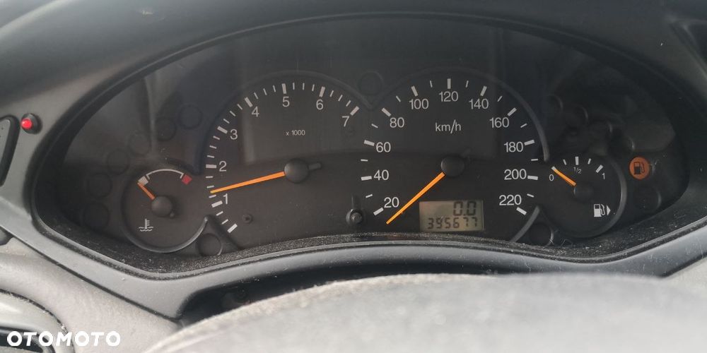 Ford Focus 1.6 Ambiente - 6