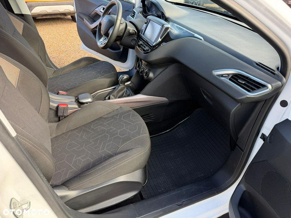 Peugeot 2008 - 15
