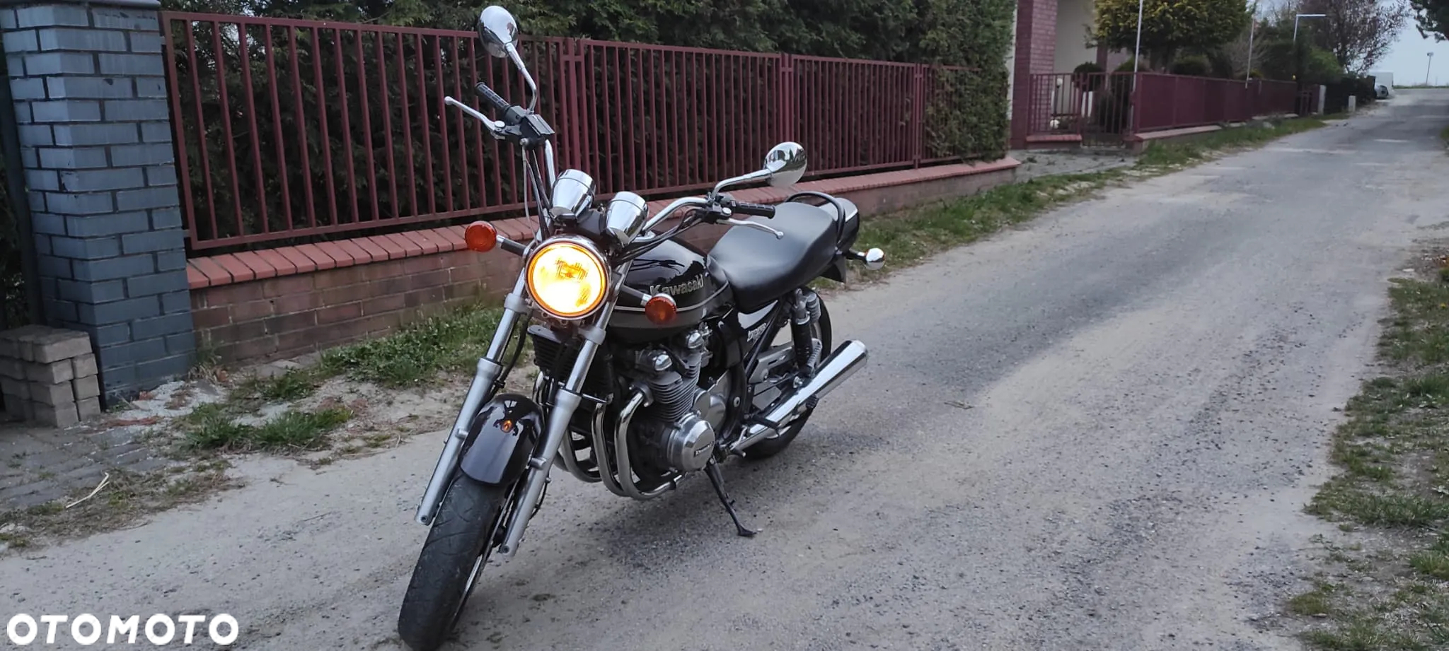 Kawasaki Zephyr - 2