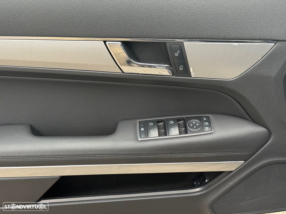 Mercedes-Benz E 350 CDi Avantgarde BlueEfficiency Auto - 33